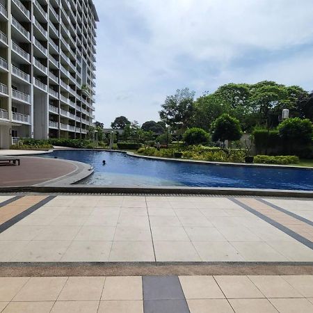 The Atherton- Spacious Modern Condo Unit In Paranaque Near The Airport, Makati, Bgc And Highways Paranaque City Exterior foto