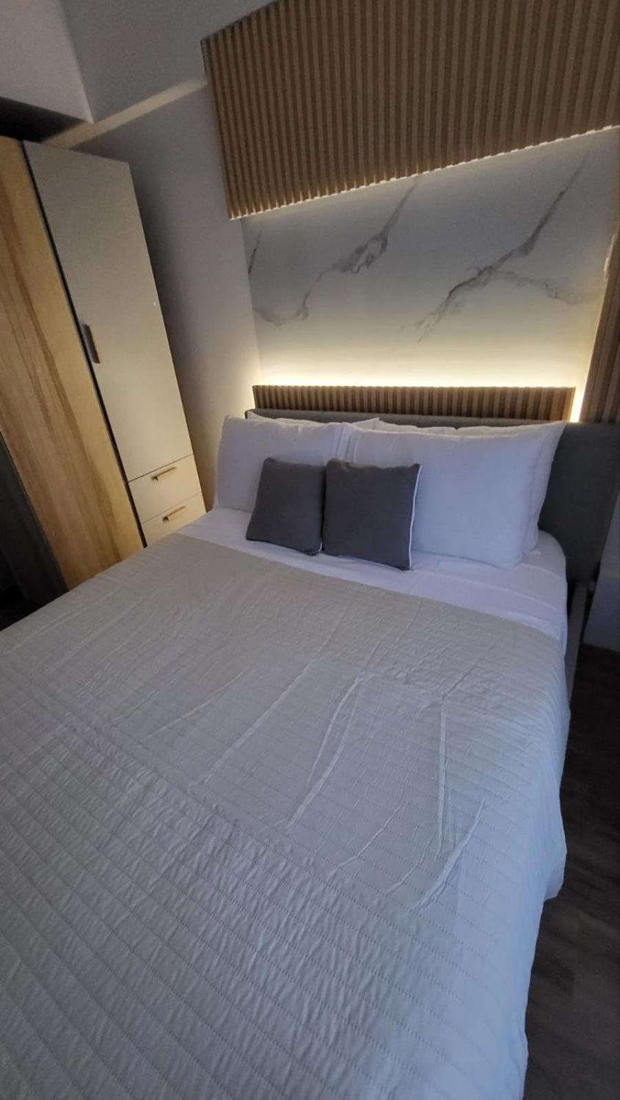 The Atherton- Spacious Modern Condo Unit In Paranaque Near The Airport, Makati, Bgc And Highways Paranaque City Exterior foto