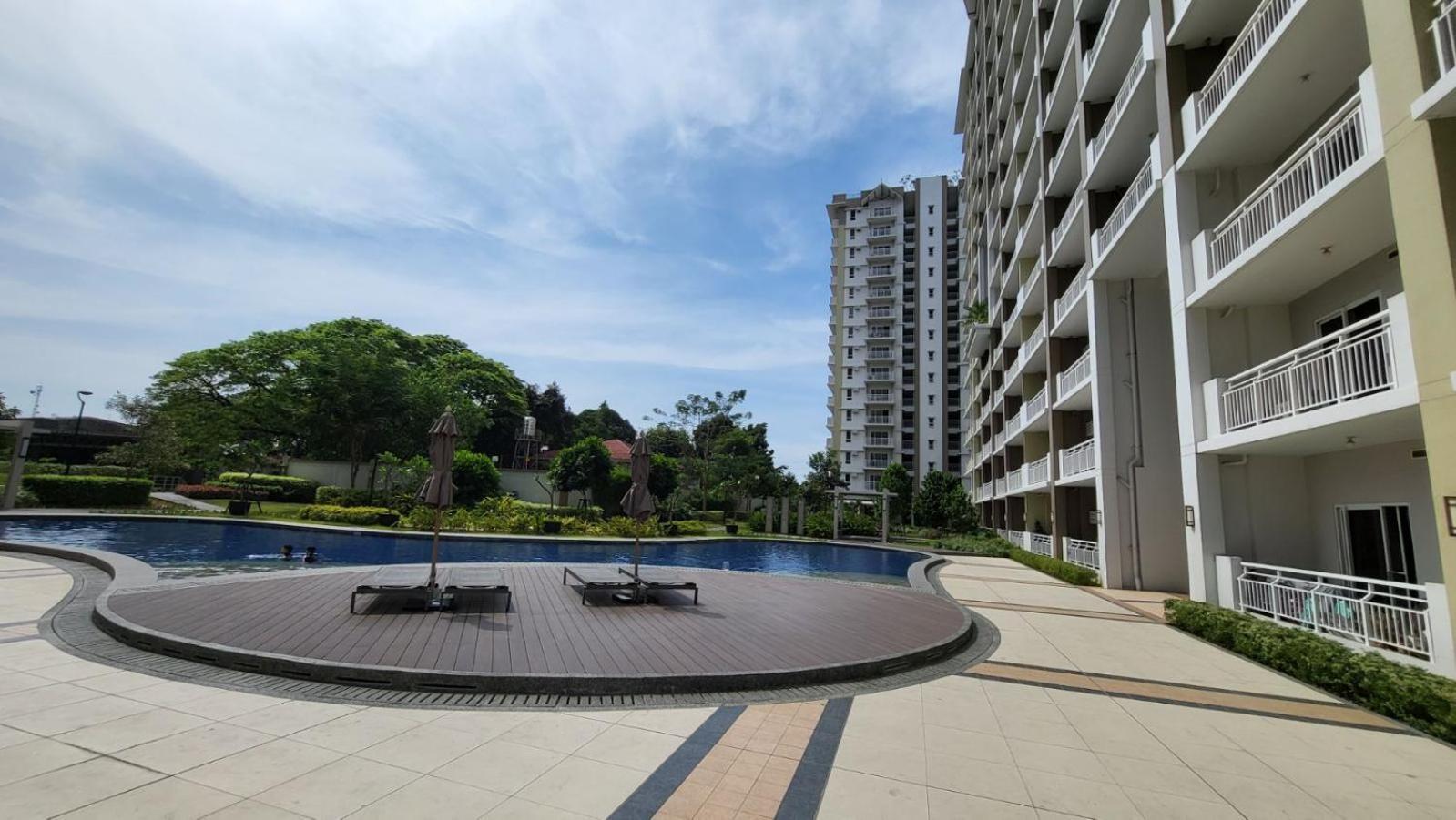 The Atherton- Spacious Modern Condo Unit In Paranaque Near The Airport, Makati, Bgc And Highways Paranaque City Exterior foto